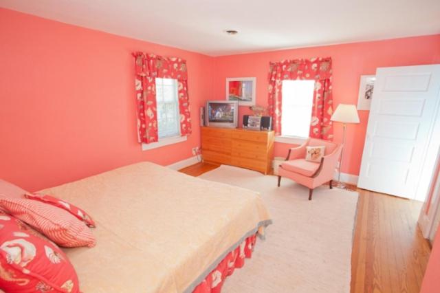 Popular attractions Area Nearby Property